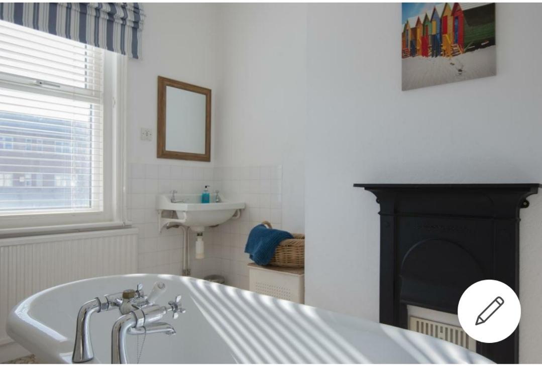 Bed and Breakfast Coastal Chic Bexhill-on-Sea Exterior foto